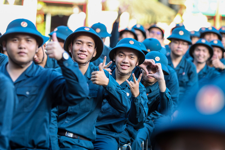 Bộ Quốc phòng phản hồi kiến nghị không tạm hoãn gọi nhập ngũ người trúng tuyển đại học