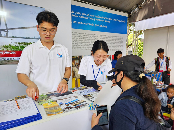 Tình nguyện viên Nhật xúc tiến du lịch Việt