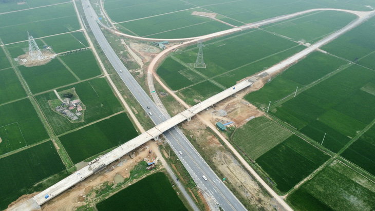 Khai thác hai nút giao trên cao tốc Mai Sơn - quốc lộ 45 từ ngày 19-4
