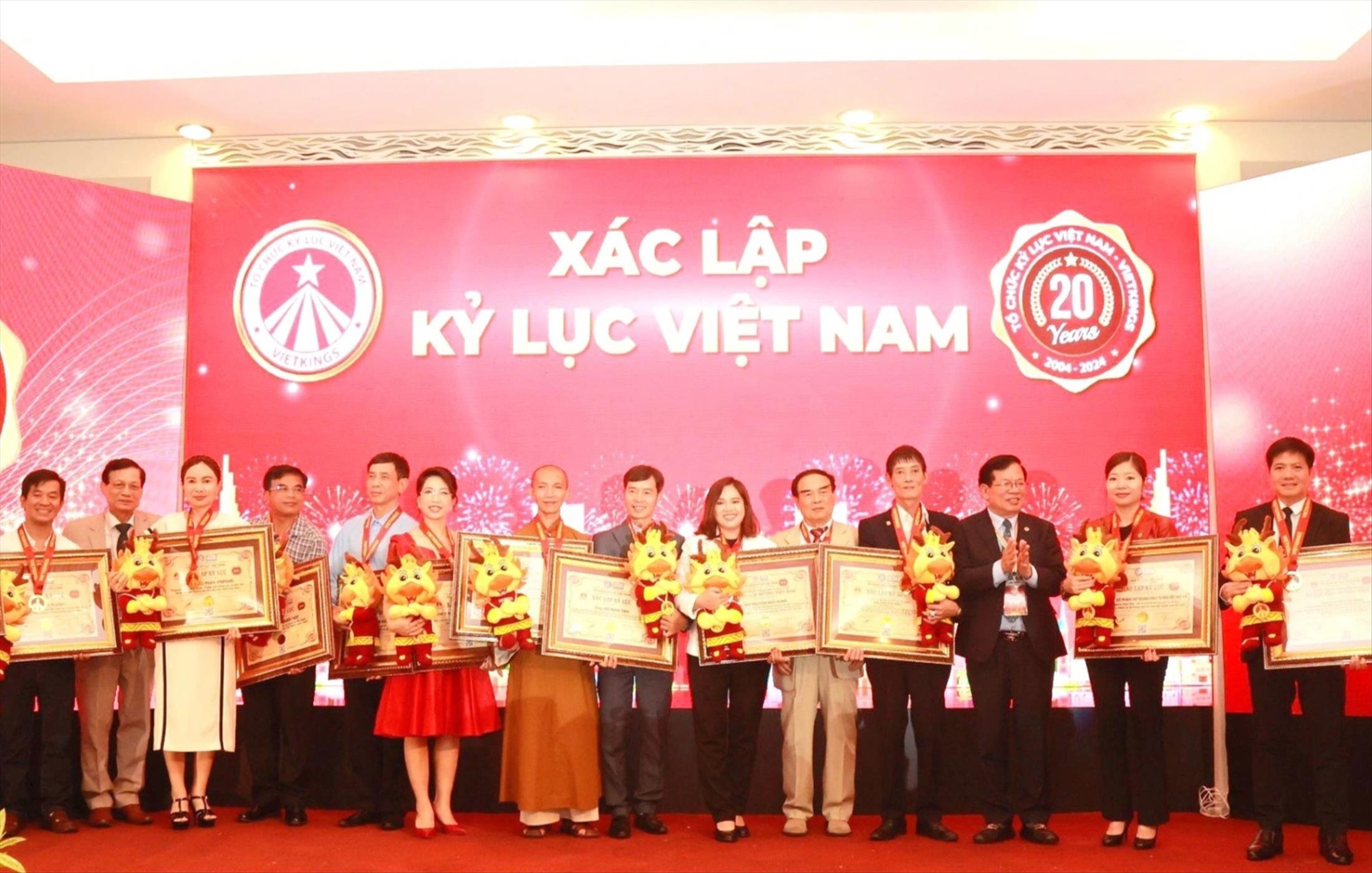 Kỷ lục gia sưu tầm cổ vật