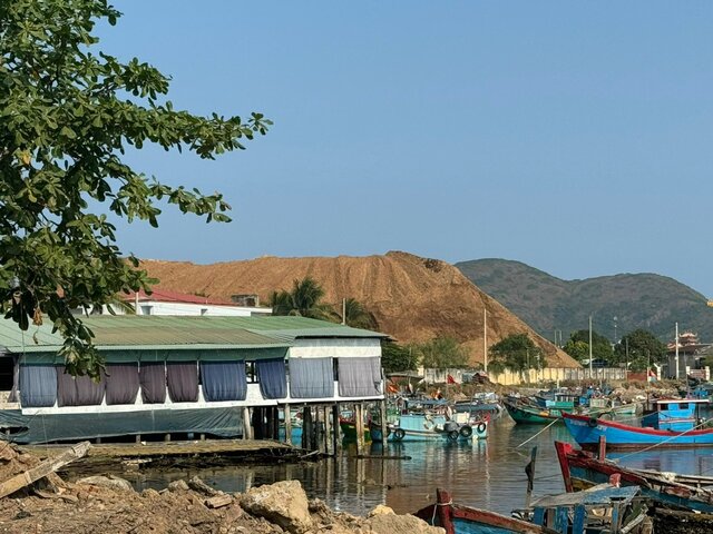 Bình Định yêu cầu xử lý bãi dăm gỗ phát sinh bụi ở cảng Quy Nhơn