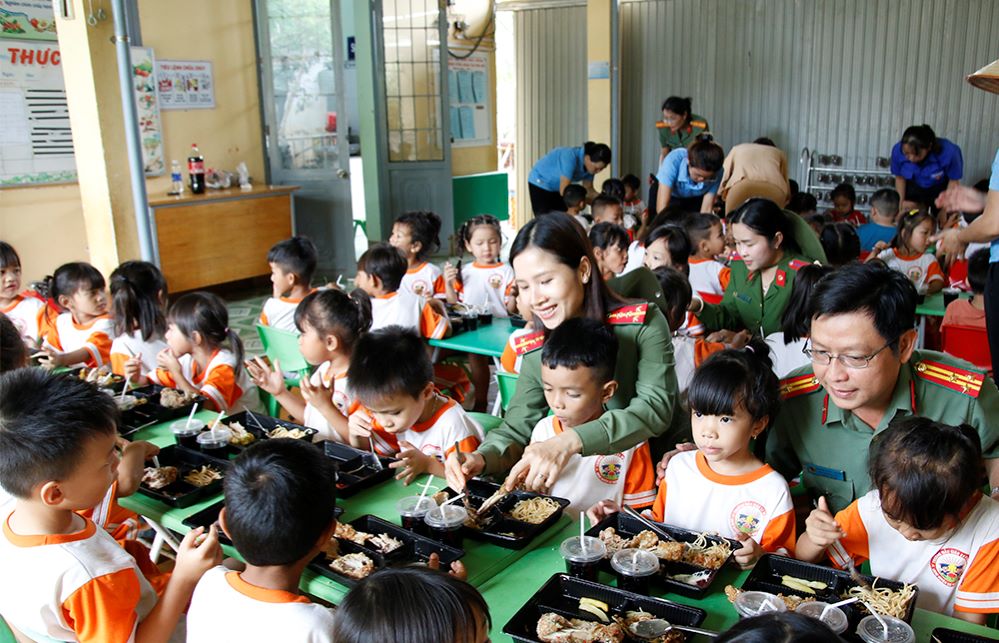 Ban Công đoàn Công an tỉnh An Giang hoạt động thiện nguyện tại Đắk Lắk