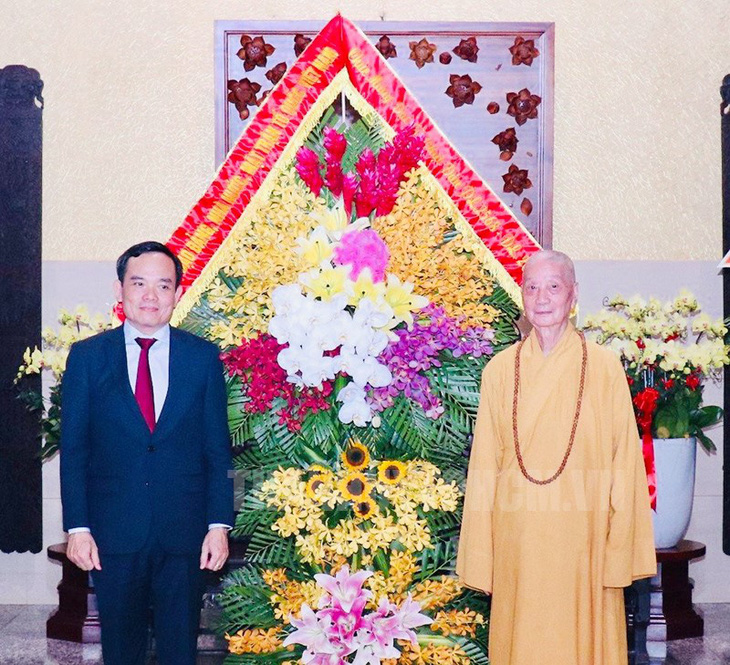 Phó thủ tướng Trần Lưu Quang thăm, chúc mừng Đại lễ Phật đản tại TP.HCM