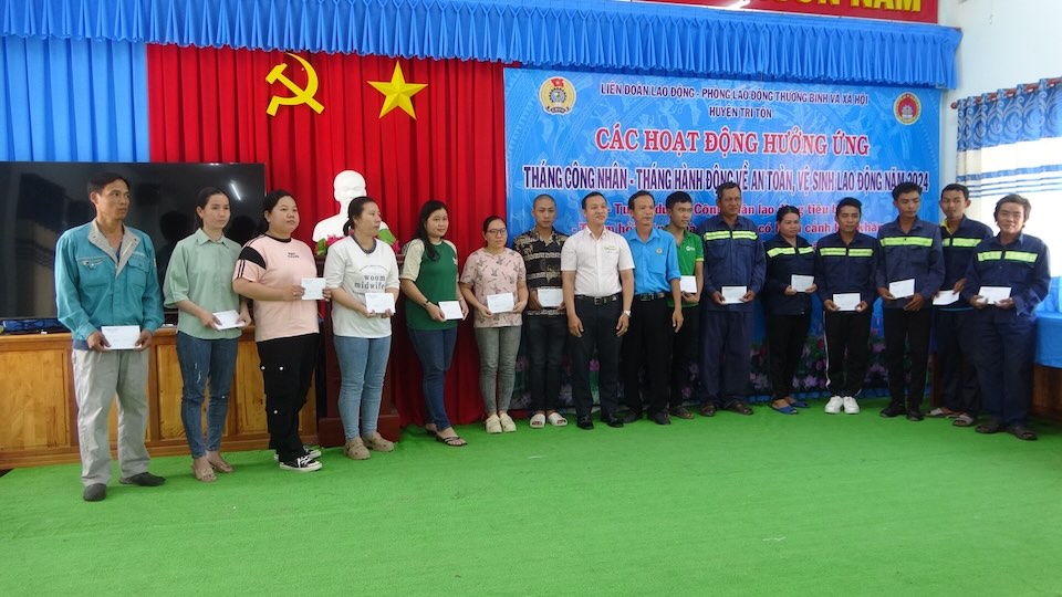 LĐLĐ huyện Tri Tôn tổ chức nhiều hoạt động thiết thực hưởng ứng Tháng Công nhân