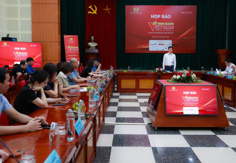 Vinh Quang Việt Nam 2024: Lan tỏa các gương điển hình tiên tiến, đóng góp vào sự phát triển của đất nước