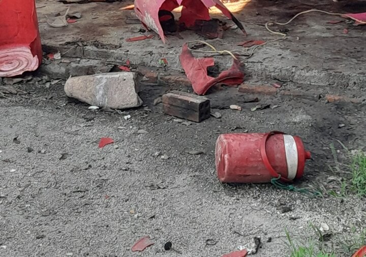 Nổ lớn nghi cưa bom ở Phú Yên, một người chết