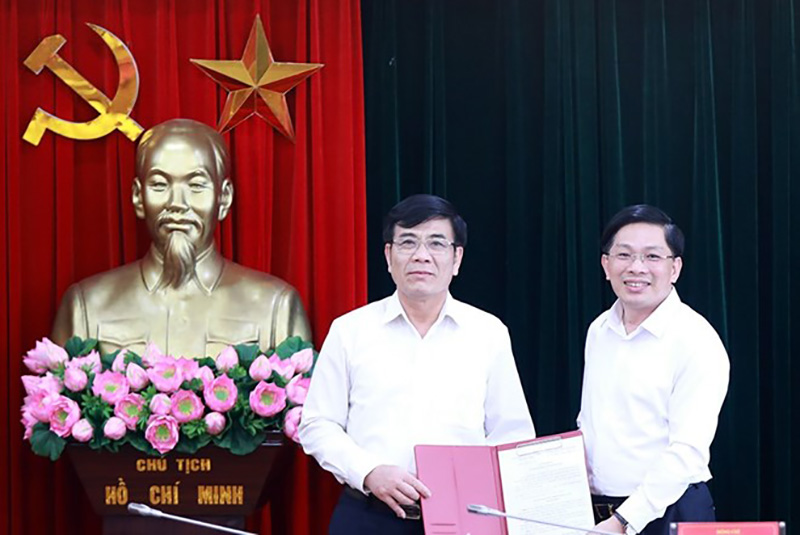 Điều động, bổ nhiệm nhân sự mới ở Khánh Hòa, Hà Nội, Nghệ An, Kon Tum
