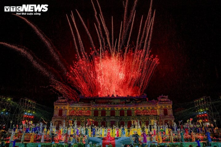 Tuần lễ Festival Huế 2024 đón hơn 100.000 lượt khách, doanh thu 159 tỷ đồng