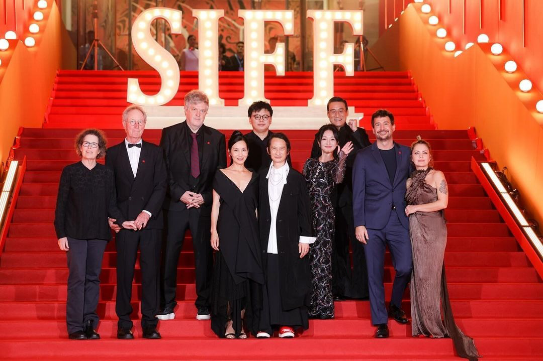 Đạo diễn Trần Anh Hùng trao giải quan trọng nhất Liên hoan phim quốc tế Thượng Hải