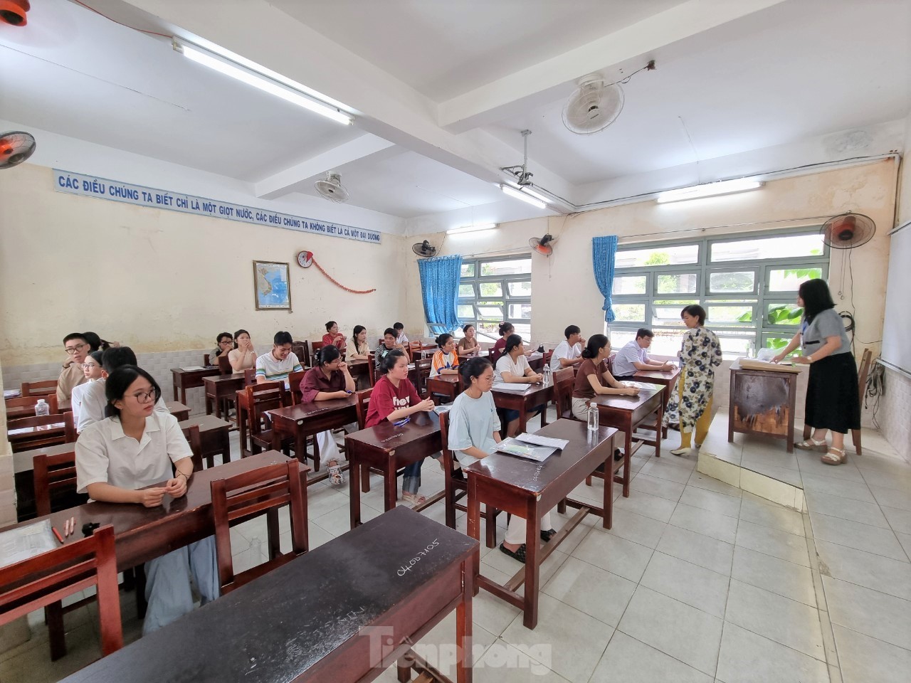 Đà Nẵng: Thêm thí sinh mang điện thoại vào phòng thi