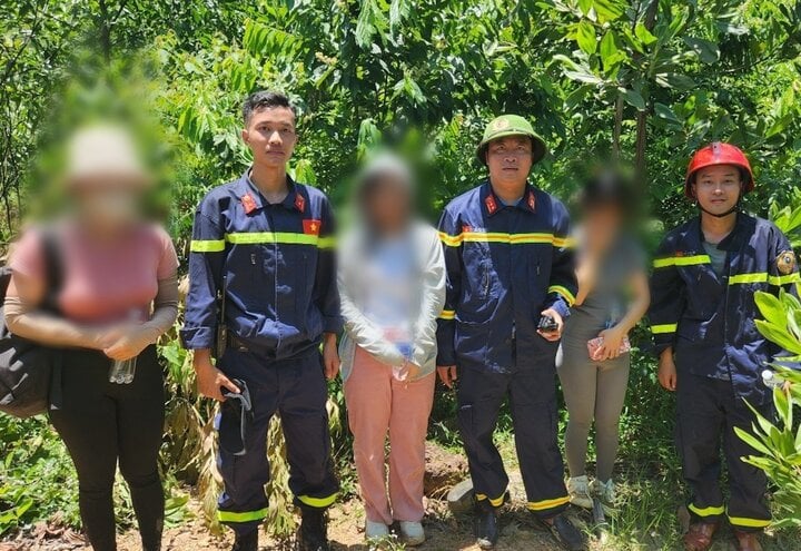 Tìm thấy 3 nữ sinh viên đi lạc trên núi Hòn Vượn tại Huế