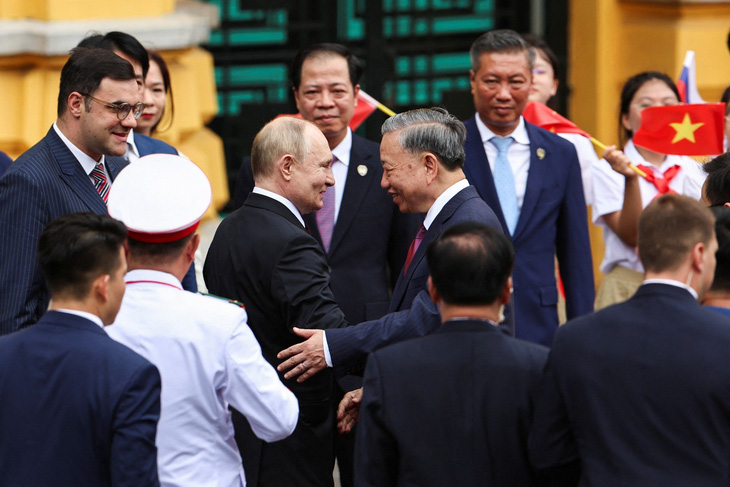 Chủ tịch nước Tô Lâm chủ trì lễ đón Tổng thống Putin