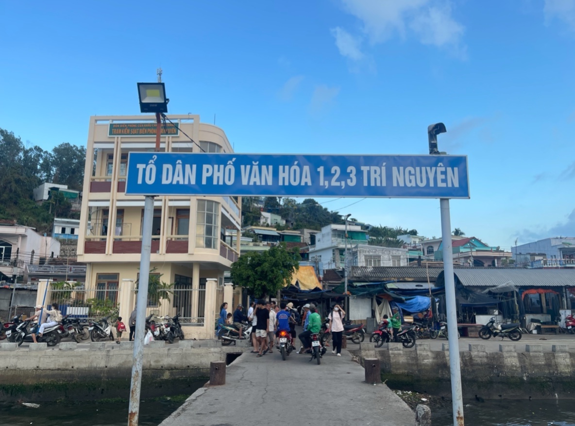 Hàng nghìn người dân sống trên đảo ở Nha Trang bị ngừng cấp nước