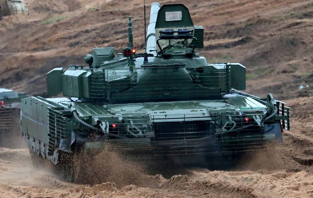 Xe tăng đóng vai trò quan trọng trong cuộc tiến công của Nga ở nam Donetsk