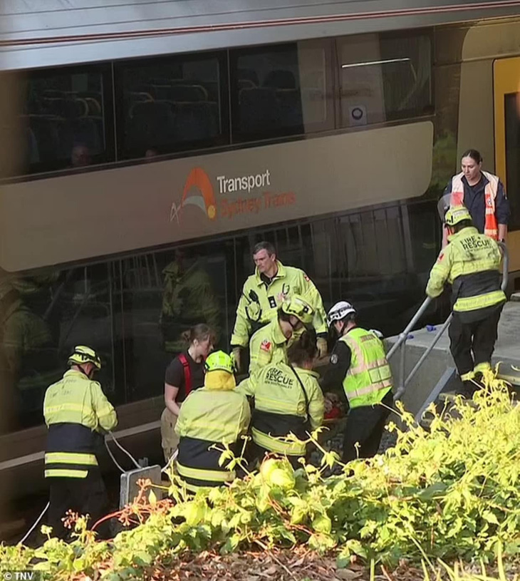 Nữ du khách Việt tại Úc bị xe lửa tông chết