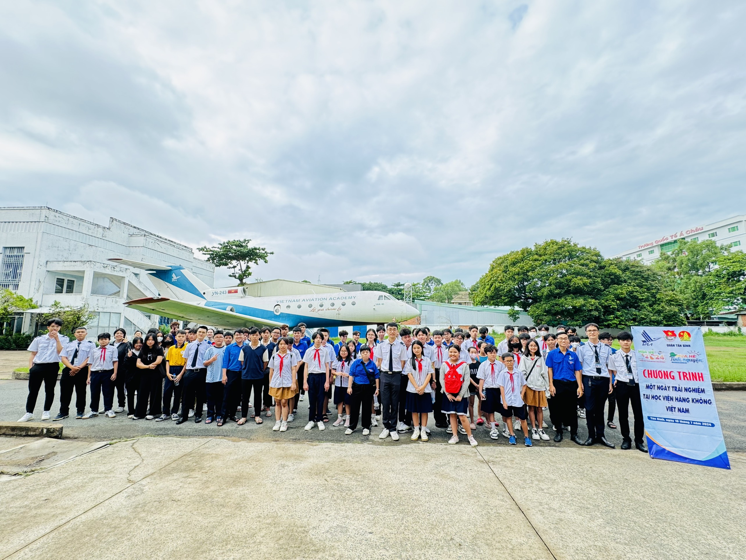Một ngày trải nghiệm tại Học viện Hàng không Việt Nam