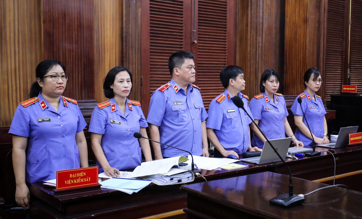 Trốn truy nã, ‘bà trùm’ Nguyễn Thị Thanh Nhàn tiếp tục bị đề nghị đến 24 năm tù