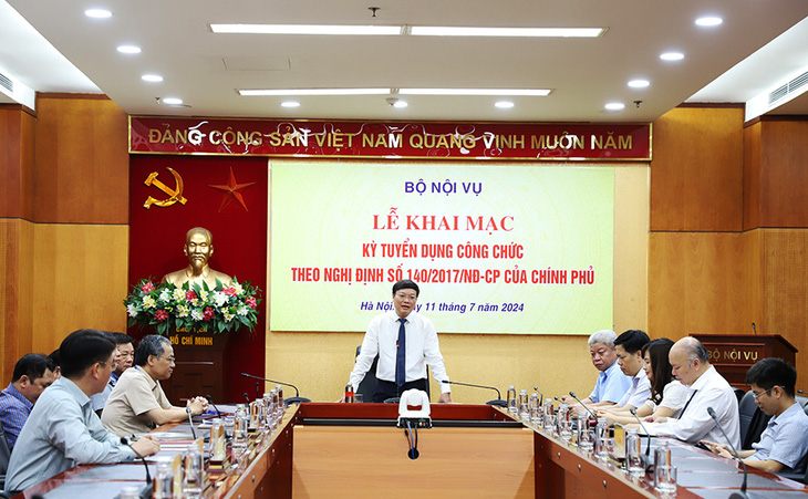 10 sinh viên xuất sắc, cán bộ khoa học trẻ dự tuyển vào công chức Bộ Nội vụ