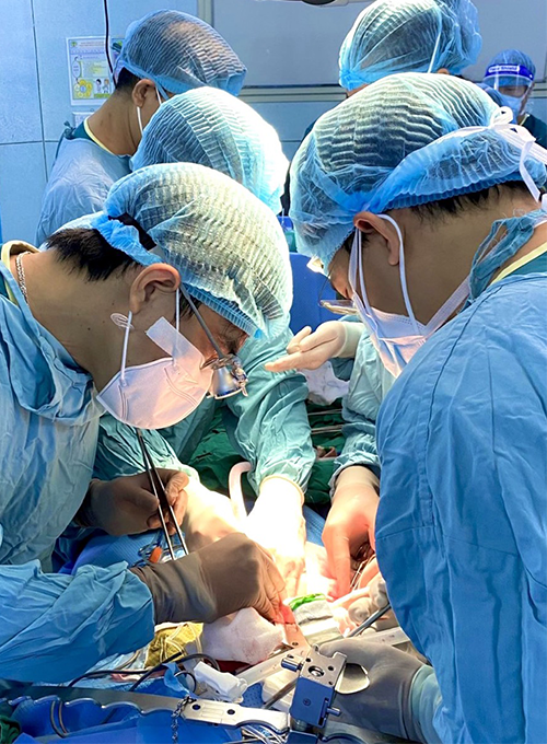 Bệnh viện ở TP HCM tăng tốc ghép gan để thêm trẻ được sống