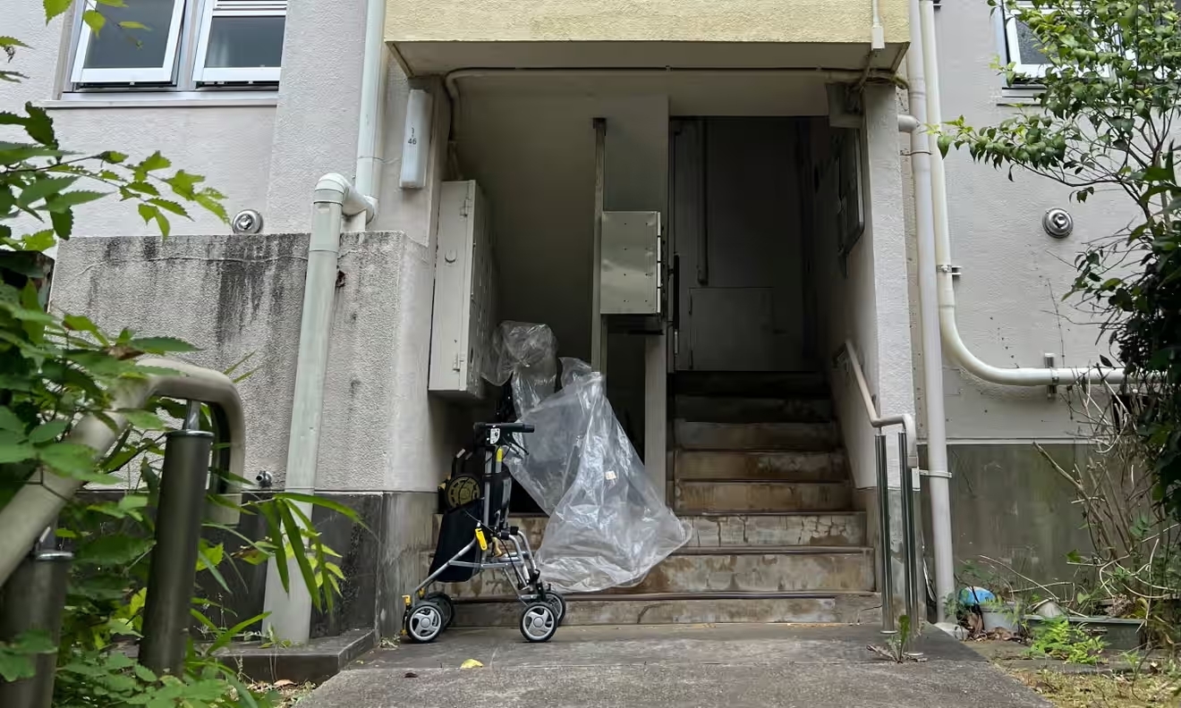 Khu phố Nhật Bản chống chọi nạn chết cô độc