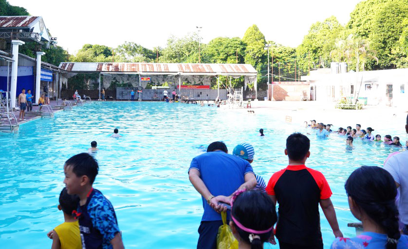 Công đoàn Viên chức Nghệ An phối hợp tổ chức dạy bơi cho 100 thiếu nhi