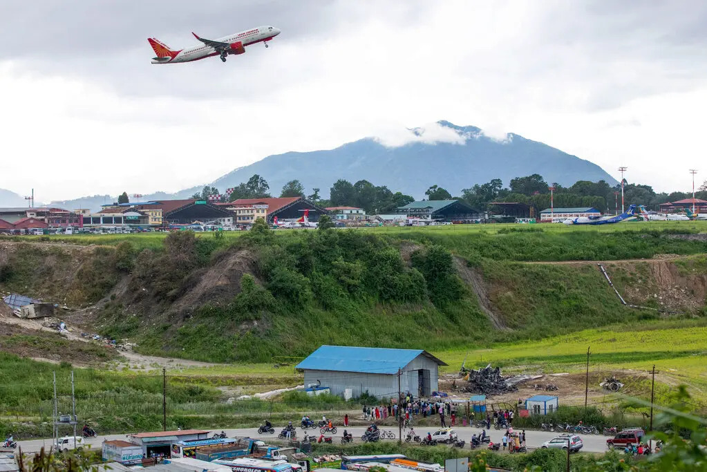 Lý do Nepal thường xảy ra tai nạn máy bay