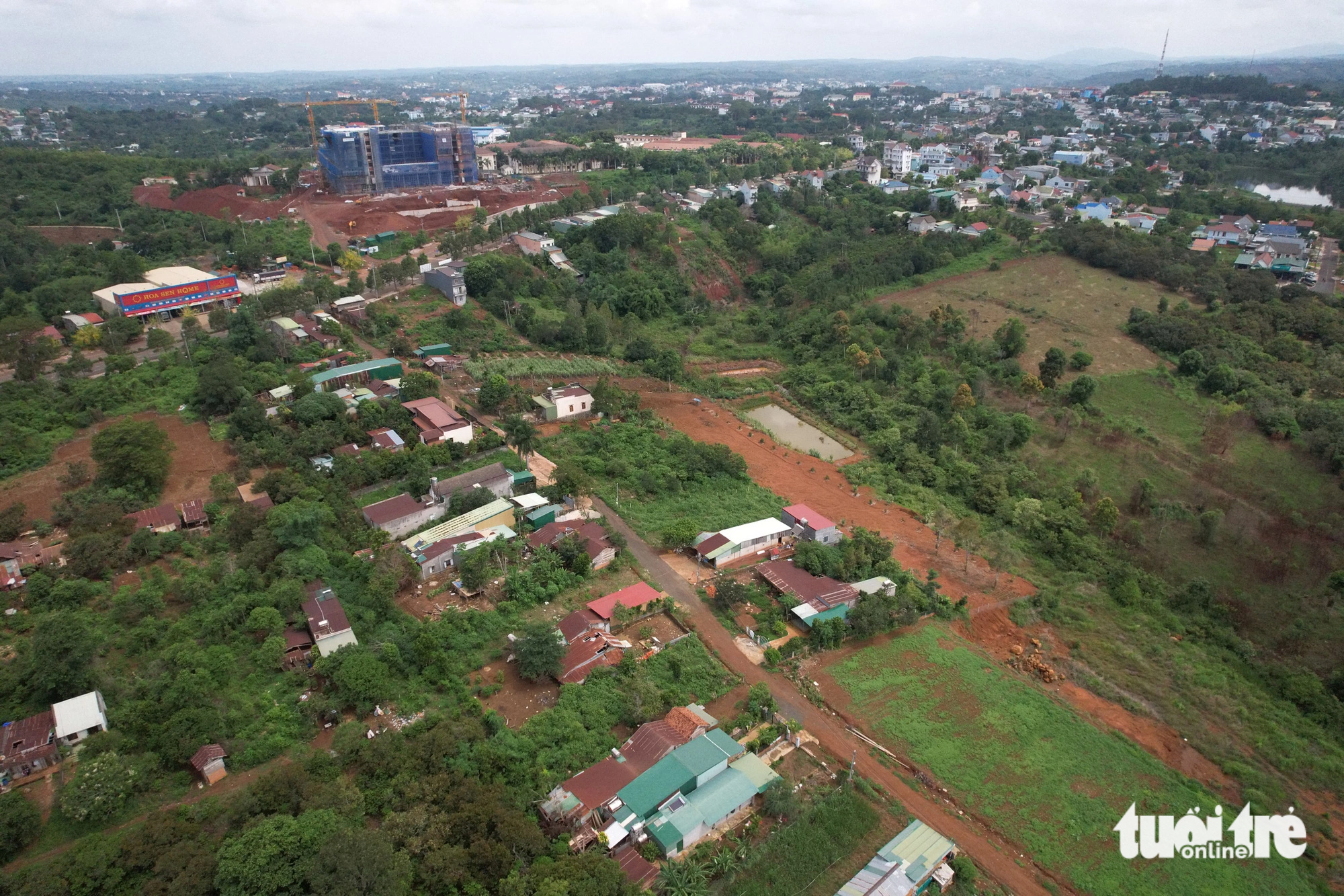 Thu hồi đất dân không đền bù, còn nhùng nhằng hủy dự án treo